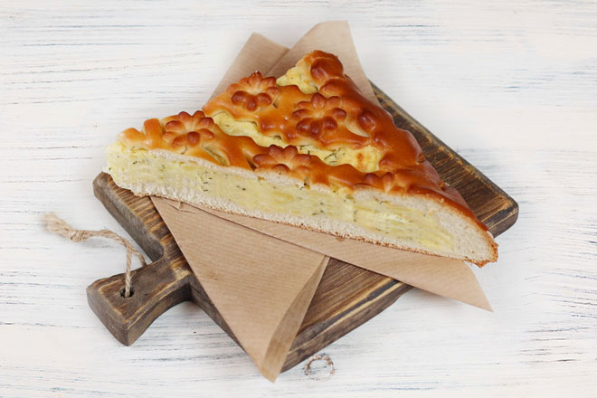 Пирог с картофелем и сыром по-осетински в Пироговом Дворике