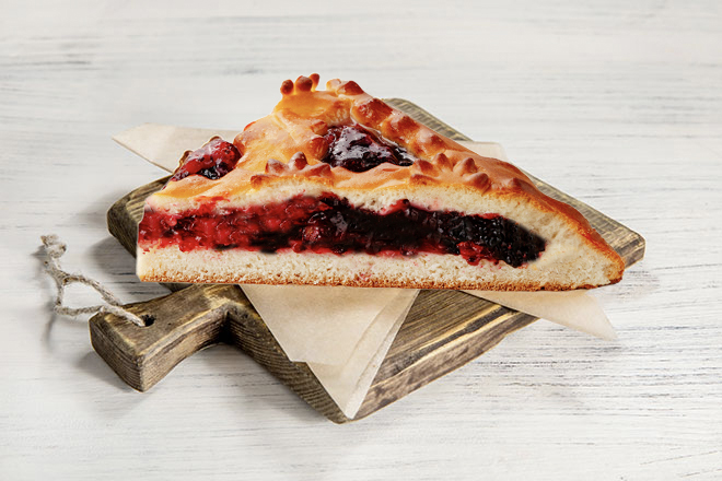 Пирог постный с чёрной смородиной в Пироговом Дворике