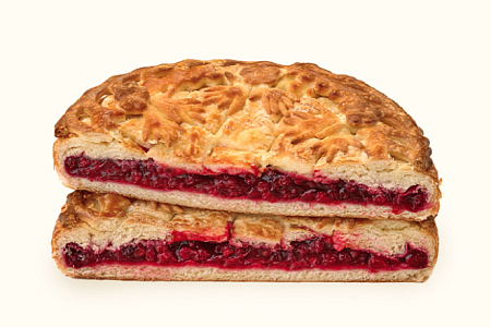 Слоеный пирог с брусникой в Пироговом Дворике